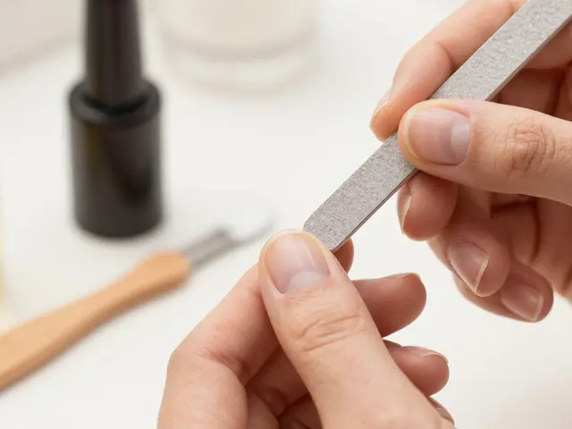 Co přesně obsahuje manikúra? Kompletní průvodce krok za krokem