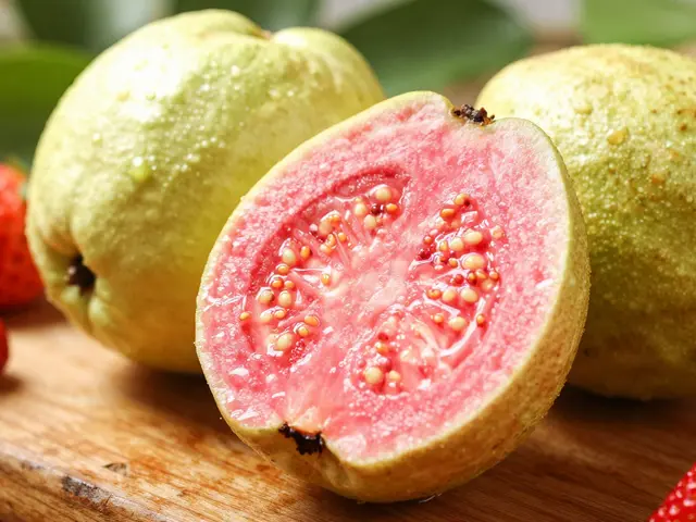 Které ovoce má nejvíce vitamínu C? Kompletní žebříček a tipy pro výživu